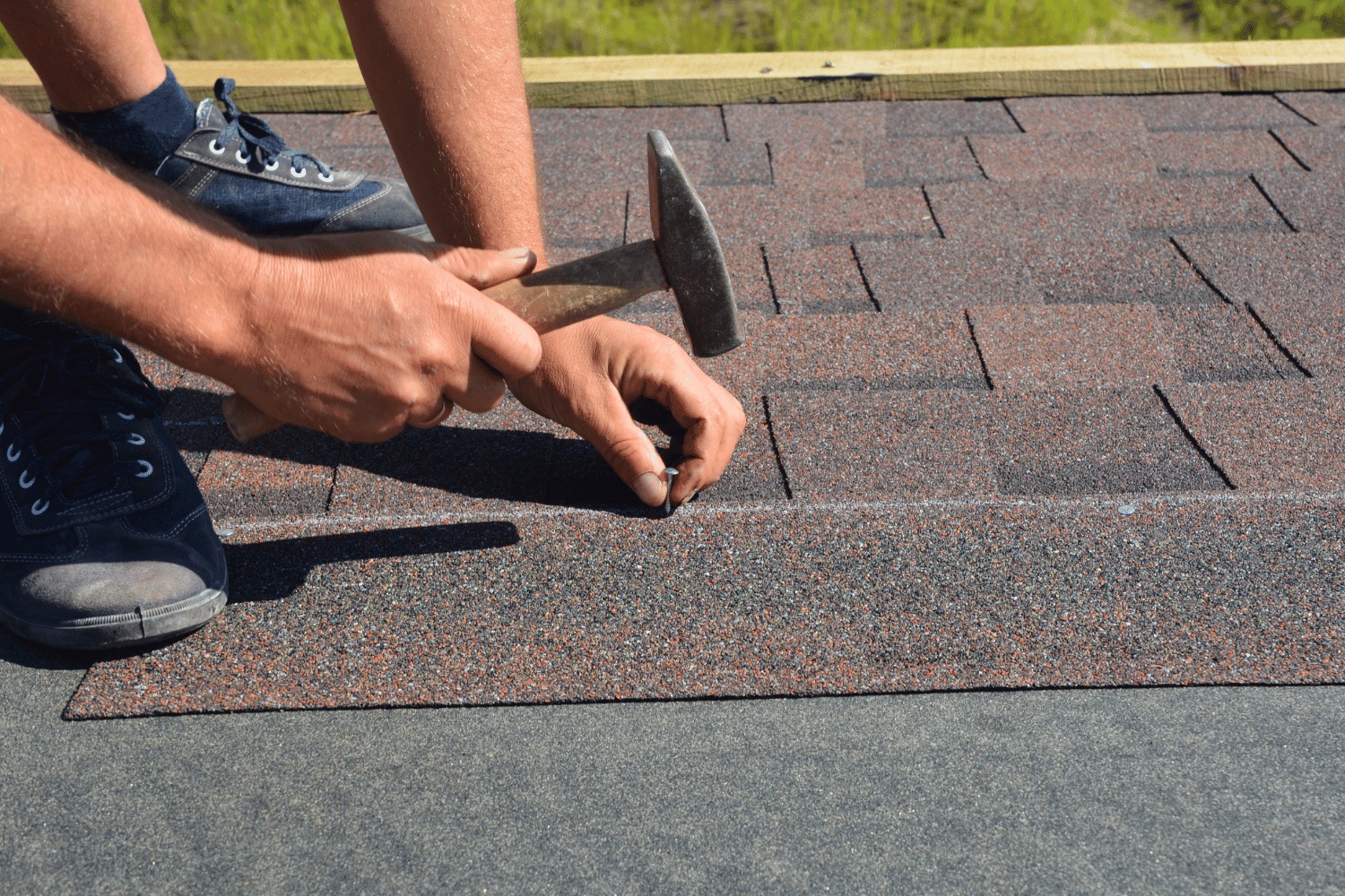 Asphalt shingle roof installation 