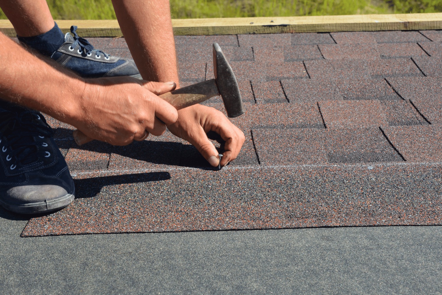 Illustration of proper alignment and nailing techniques for asphalt shingles 