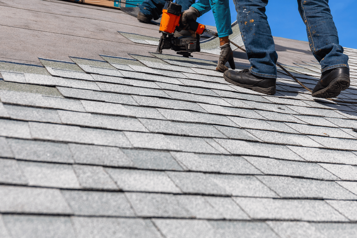 An illustration showing different types of shingles including 3 tab shingles. 