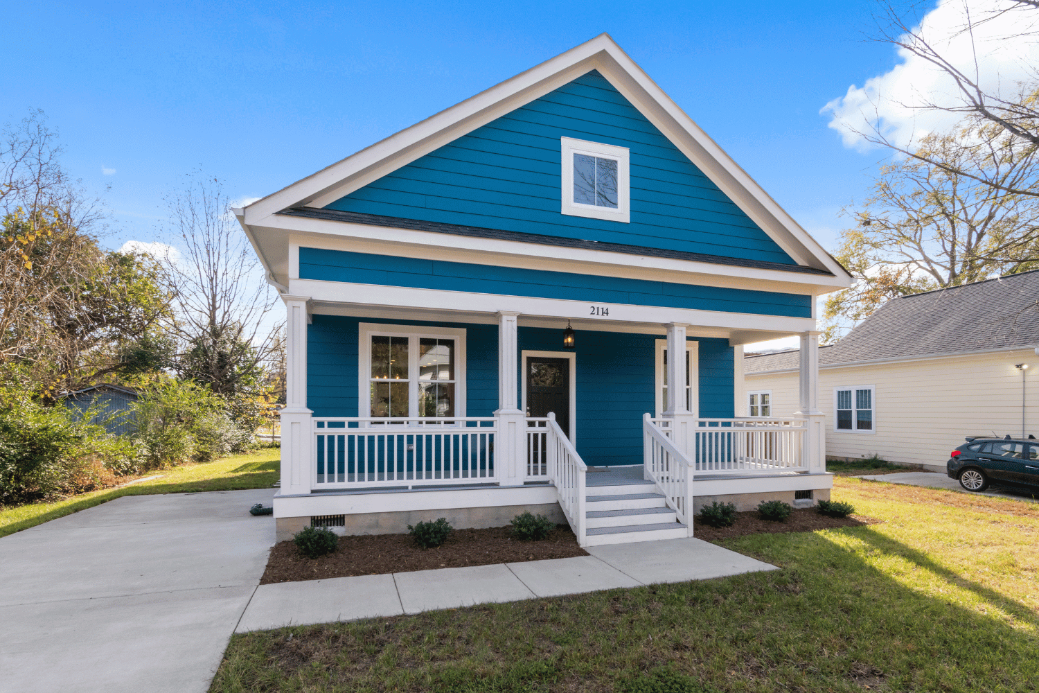 Visual representation of a home protected from the elements by new siding. 