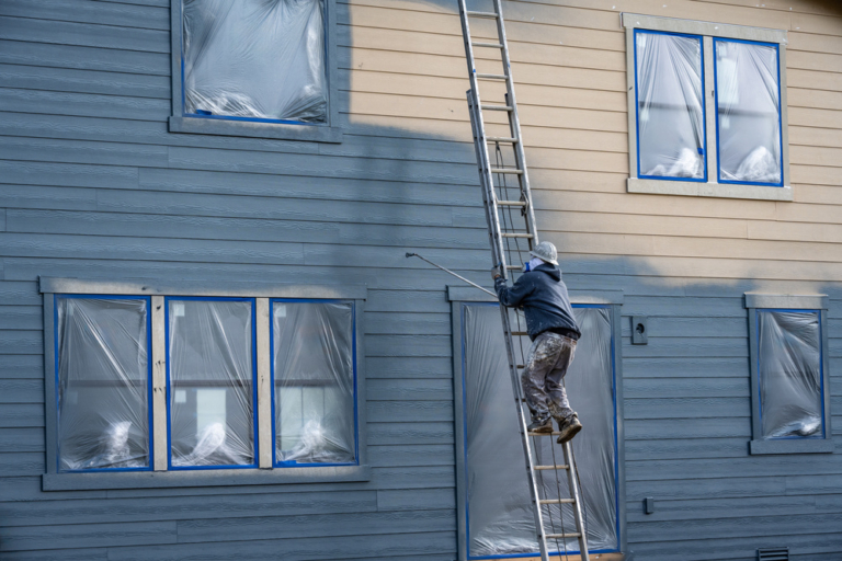 Repainting vs. Replacing Your Siding in Mid-Missouri: What’s the Best Choice?
